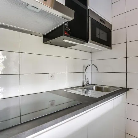 Apartment Les Tommeuses - Val Claret-32 By Interhome *